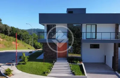 Casa à venda na Rua Rodrigo Rampinelli Jeremias, 01, Itacorubi, Florianópolis