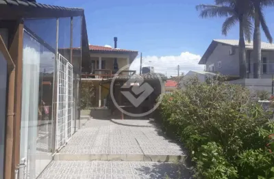 Md/casa super espaçosa de esquina nos ingleses, com 493 metros quadrados de área total, com 4 quartos sendo 2 suítes com closet, 3 vagas cobertas de garagem, com vista para o mar do santinho codigo: 6