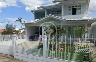 Casa com 3 quartos à venda na Rua Antonieta Corrêa, 68, Praia de Fora, Palhoça