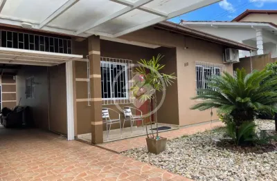 Casa com 3 quartos à venda na Rua Silvio João Correa, 168, Forquilhas, São José