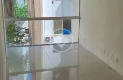 Encante-se com este imóvel impecável, localizado em um dos bairros mais desejados de florianópolis. codigo: 113716