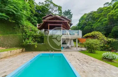 Casa alto padrão piscina vista beira mar norte no centro de florianópolis codigo: 118689