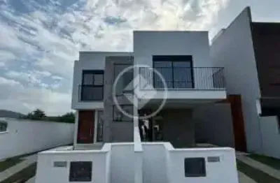 Sobrado 200 metros da praia do campeche - casa 02 codigo: 121626