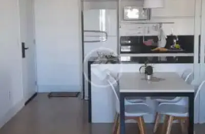 Apartamento impecável, mobiliado e decorado, 1 quarto, com vaga de garagem coberta e hobby box no subsolo. codigo: 129662