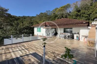 Casa com 4 quartos à venda na Servidão das Jaboticabeiras, 109, Córrego Grande, Florianópolis