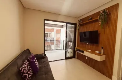 Apartamento 2 dormitórios (1 suíte) sacada com churrasqueira à 100 metros da praia de palmas. codigo: 142906