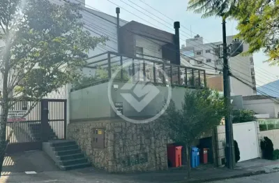 Casa residencial com 3 dormitórios localizada no corrego grande codigo: 147843
