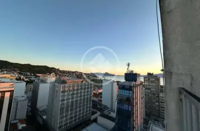 Sala comercial com elevador no centro de floripa codigo: 156715