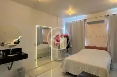 Sala Comercial Reformada e Mobiliada ao Lado da Praça XV | Elevador e Portaria 24h codigo: 265323