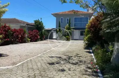 Casa 3 quartos (podendo ser facilmente convertida em 5 quartos), sendo uma suíte com banheira de hidromassagem. codigo: 265587