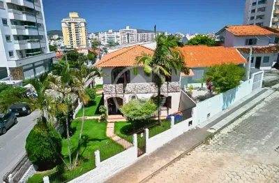 Casa ampla à venda com 5 Dormitórios e 4 vagas de garagem codigo: 268505