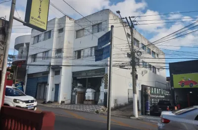 Excelente oportunidade! apartamento localizado na área central de suzano, próximo a diversos comércios, escolas, supermercados, farmácias e com fácil acesso ao transporte público.