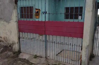 Casa  a venda jardim da saude proximo a estrada dos fernandes contendo 2 dormitorios e dependencia