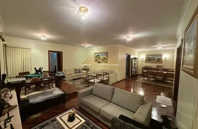 Casa com 4 quartos à venda em Interlagos, São Paulo 