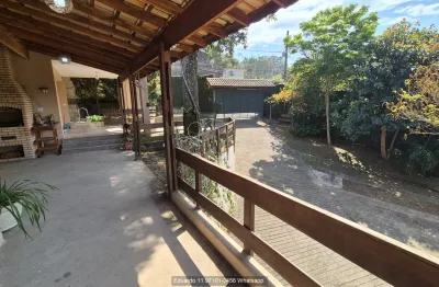 Casa a venda  com 3 quartos 262m²  8 vagas em itapecerica da serra - sp