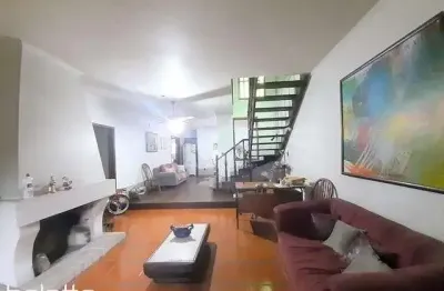 Casa 4 quartos, 4 vagas para comprar , com 195m2 no passo da areia