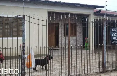 Venda casa em Cachoeirinha, 200m², terreno 300m², 3 dormitórios, 2 banheiros, 1