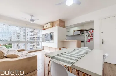 Apartamento com 3 quartos à venda na Rua Bezerra de Menezes, 623, Passo da Areia, Porto Alegre