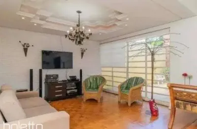 Casa de 234m2, para locação por r$ 15.000,00,00 - bairro três figueiras