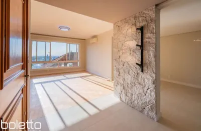 Apartamento com 3 suítes com vista e totalmente reforamdo no moinhos de vento