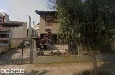 Casa para locação de 260m2, r$ 7.000,00 no bairro passo d’areia.