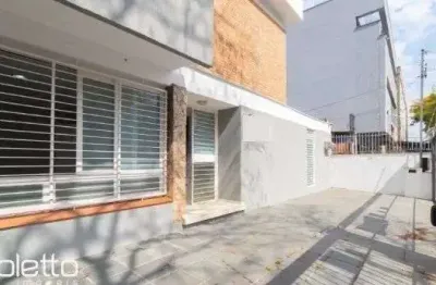 Casa para locação de 287m2, r$ 10.500,00 no bairro menino deus.