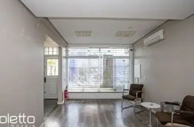 Casa de 170m2 para locação, r$ 6.000,00 no bairro petrópolis.