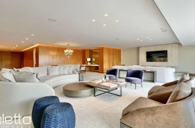 Mansão suspensa mobiliada no las piedras com piscina e vista para a mata nativa