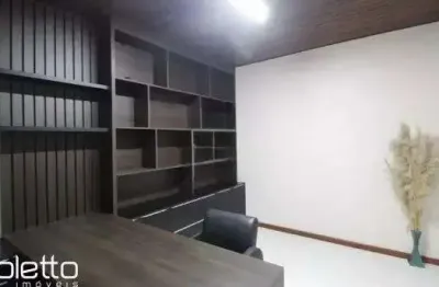 Casa para locação de 200m2, 3 quartos e 6 vagas, r$ 3.000,00 no bairro floresta