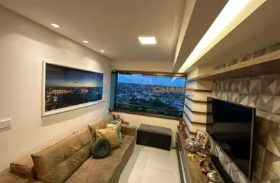 Excelente oportunidade de compra de apartamento reformado e mobiliado em casa amarela