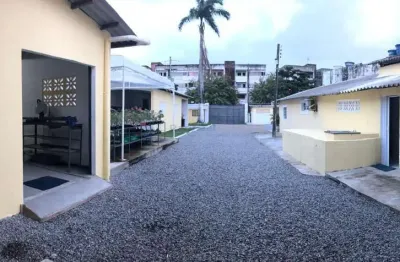 Escritório com galpões disponível para aluguel no bairro do arruda