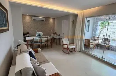 Casa espetacular, com 4 quartos e 3 suítes, no bairro de afogados