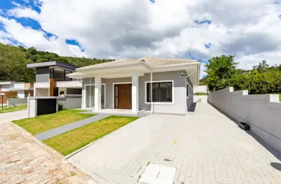 Casa com 3 quartos em condomínio em Albuquerque, Teresópolis.
