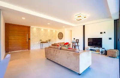 Casa com 4 quartos em condomínio em itaipava, petrópolis.