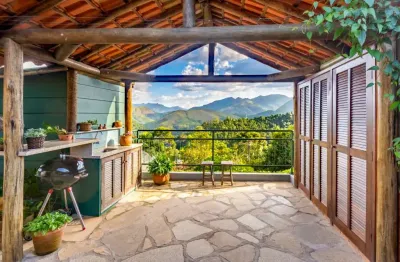 Casa com 3 quartos em condomínio em araras, petrópolis.