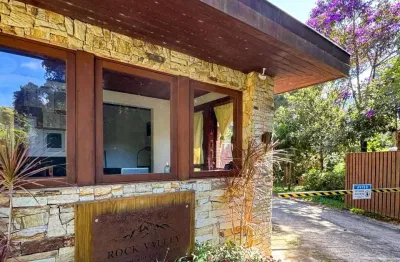 Terreno em condomínio fechado à venda na Rua Bernardo Coutinho, S/N, Araras, Petrópolis
