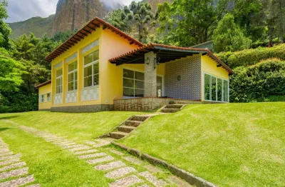 Casa com 4 quartos em condomínio em araras, petrópolis.