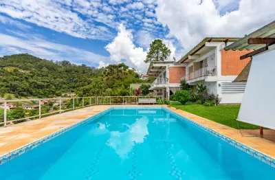Casa com 3 quartos à venda na Rua Eliseu Visconti, 137, Golfe, Teresópolis