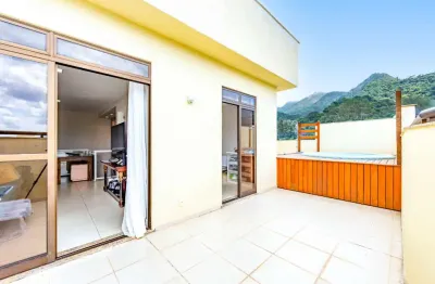 Cobertura duplex com três quartos no alto, teresópolis.