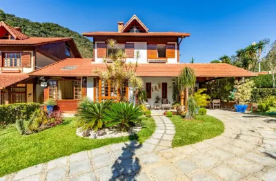 Casa com 4 quartos em condomínio na granja guarani, teresópolis.