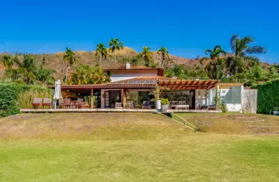 Casa 3 quartos no condomínio em pedro do rio, petrópolis