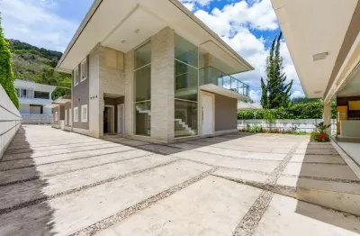 Casa com 6 quartos em condomínio no quebra frascos, teresópolis