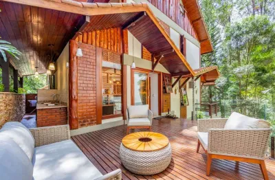Casa com 5 quartos em condomínio na granja guarani, teresópolis.
