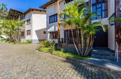 Casa com 2 quartos à venda na Rua Carlos Smile, 97, Alto, Teresópolis