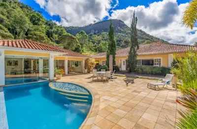 Casa em condomínio fechado com 4 quartos à venda na Rodovia BR-040, 62, Itaipava, Petrópolis