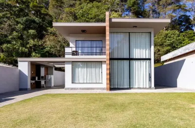 Casa com 3 quartos a venda no bairro quebra frascos, teresópolis