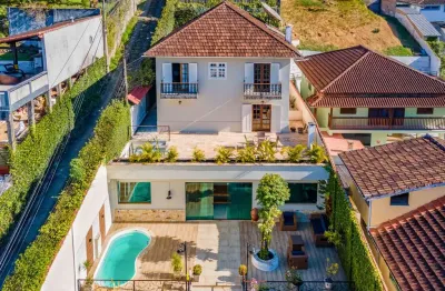 Casa com 4 quartos à venda na Rua Felipe Blatt, 275 A, Duarte Silveira, Petrópolis
