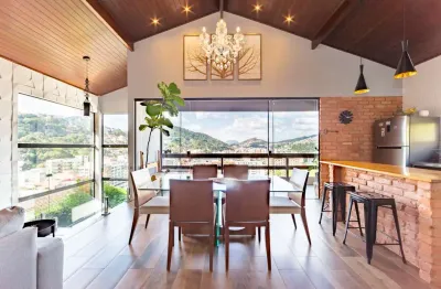 Casa com 3 quartos à venda na Rua Yamato, 352, Agriões, Teresópolis