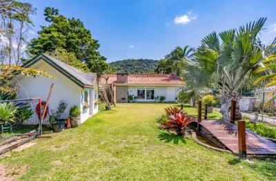 Casa em condomínio fechado com 5 quartos à venda na Rua Carlos Frederico Keuper, 100, Mosela, Petrópolis