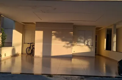 Casa em condomínio fechado com 3 quartos para alugar no Parque Residencial das Nações Indígenas, Cuiabá 